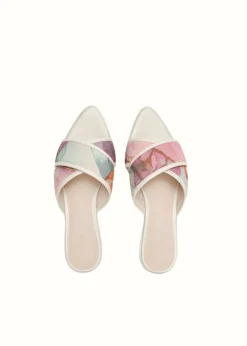 Lori Slippers-Zuli<Andrea Iyamah New