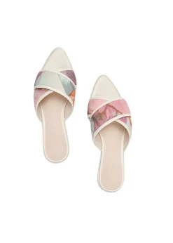 Lori Slippers-Zuli<Andrea Iyamah New